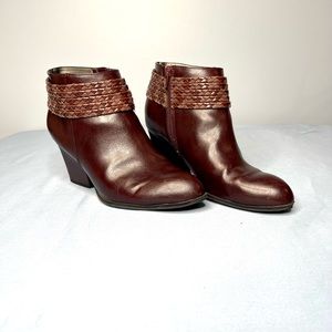 Life Stride Bootie, size 9